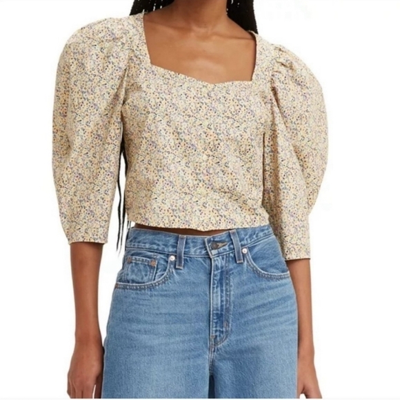 Levi's Tops - Levi's sz XL everyday crop floral blouse shirt new with tags WT25